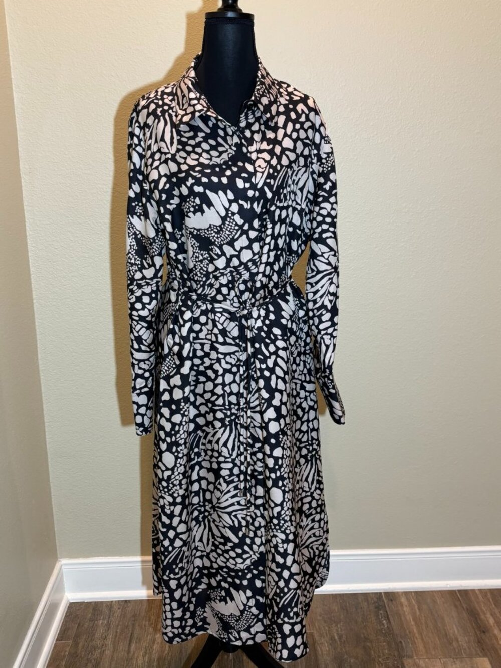 Chico's Black Label Black White Patterned Belted Long Sleeve Dress Size 12